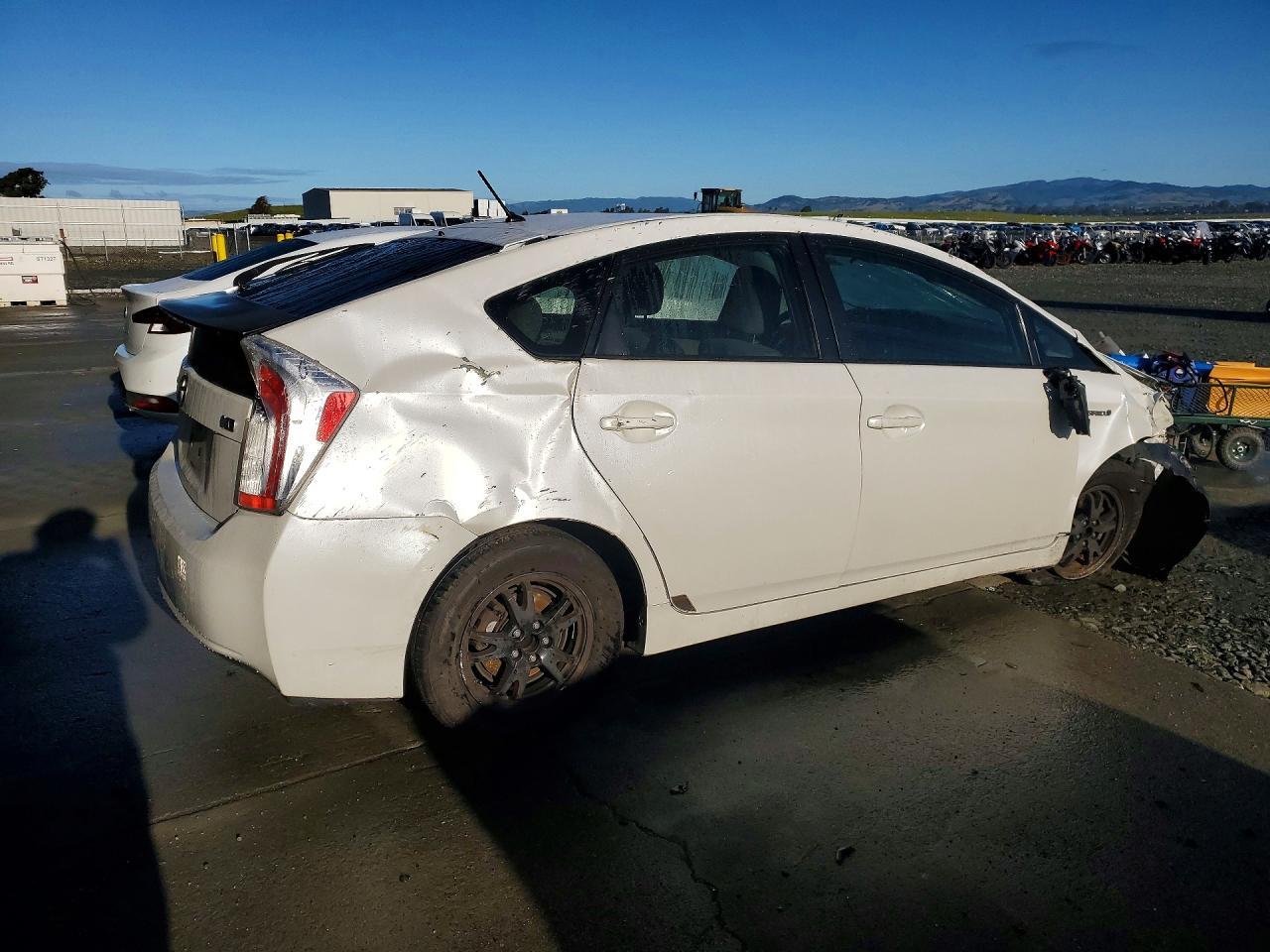 2014 Toyota Prius One - Фото 3