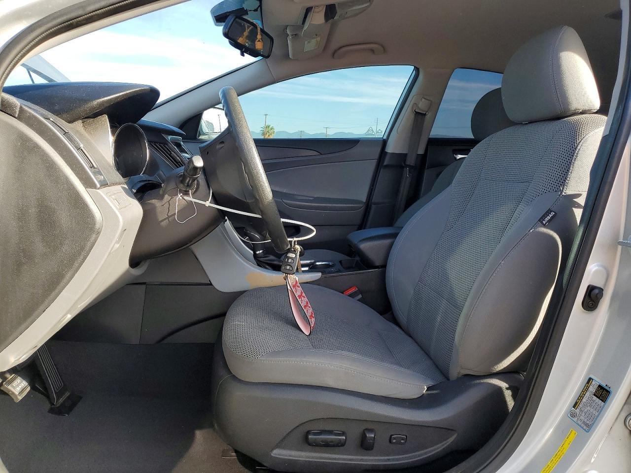 2013 Hyundai Sonata Gls - Image 7