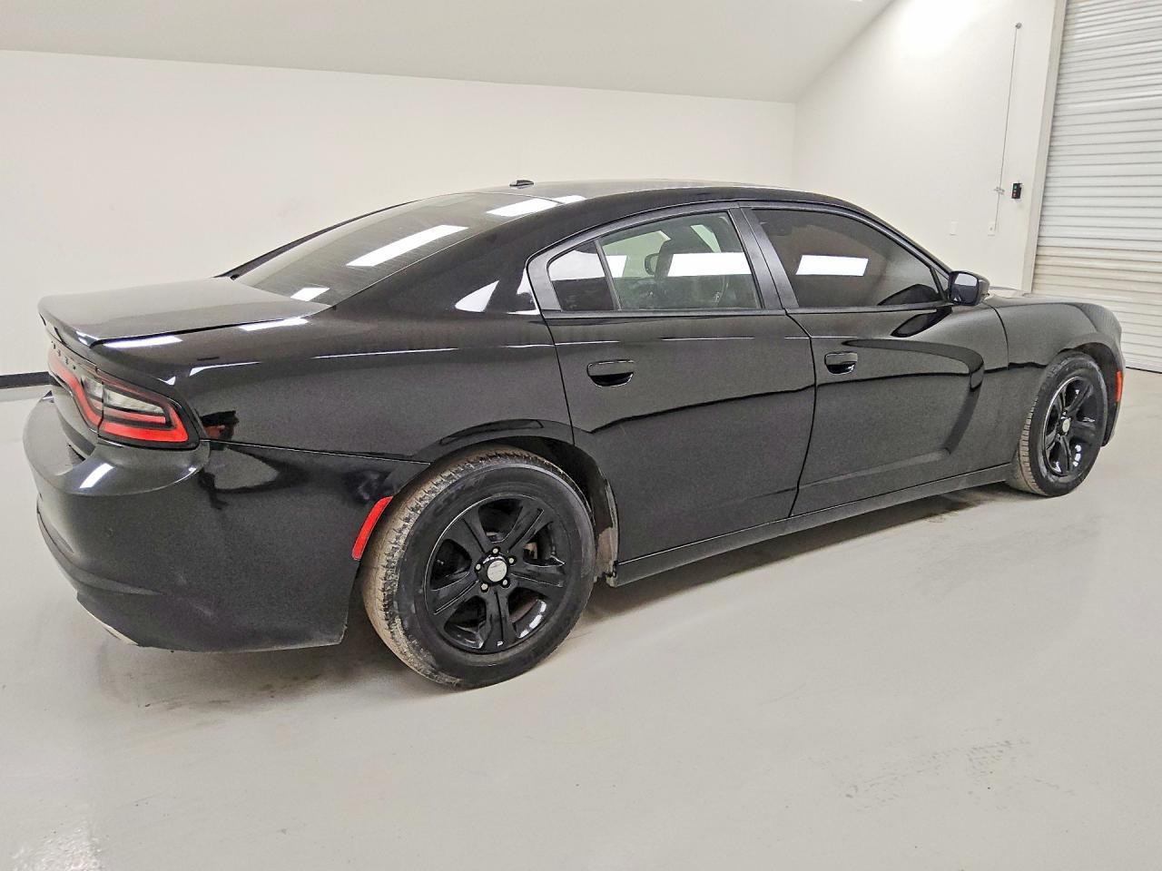 2021 Dodge Charger Sxt - Фото 3