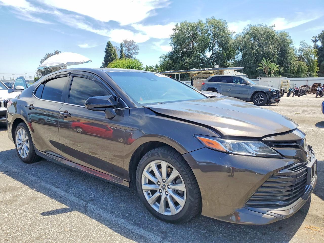 2018 Toyota Camry Le - Фото 4