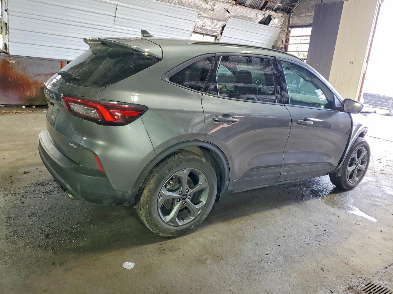 2025 Ford Escape St Line - Фото 3