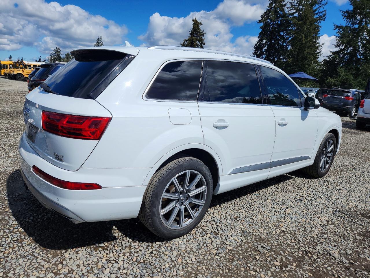2018 Audi Q7 Premium Plus - Image 3
