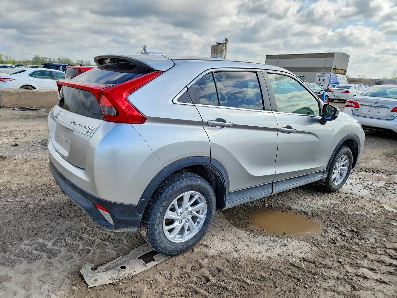 2019 Mitsubishi Eclipse Cross Es - Image 3