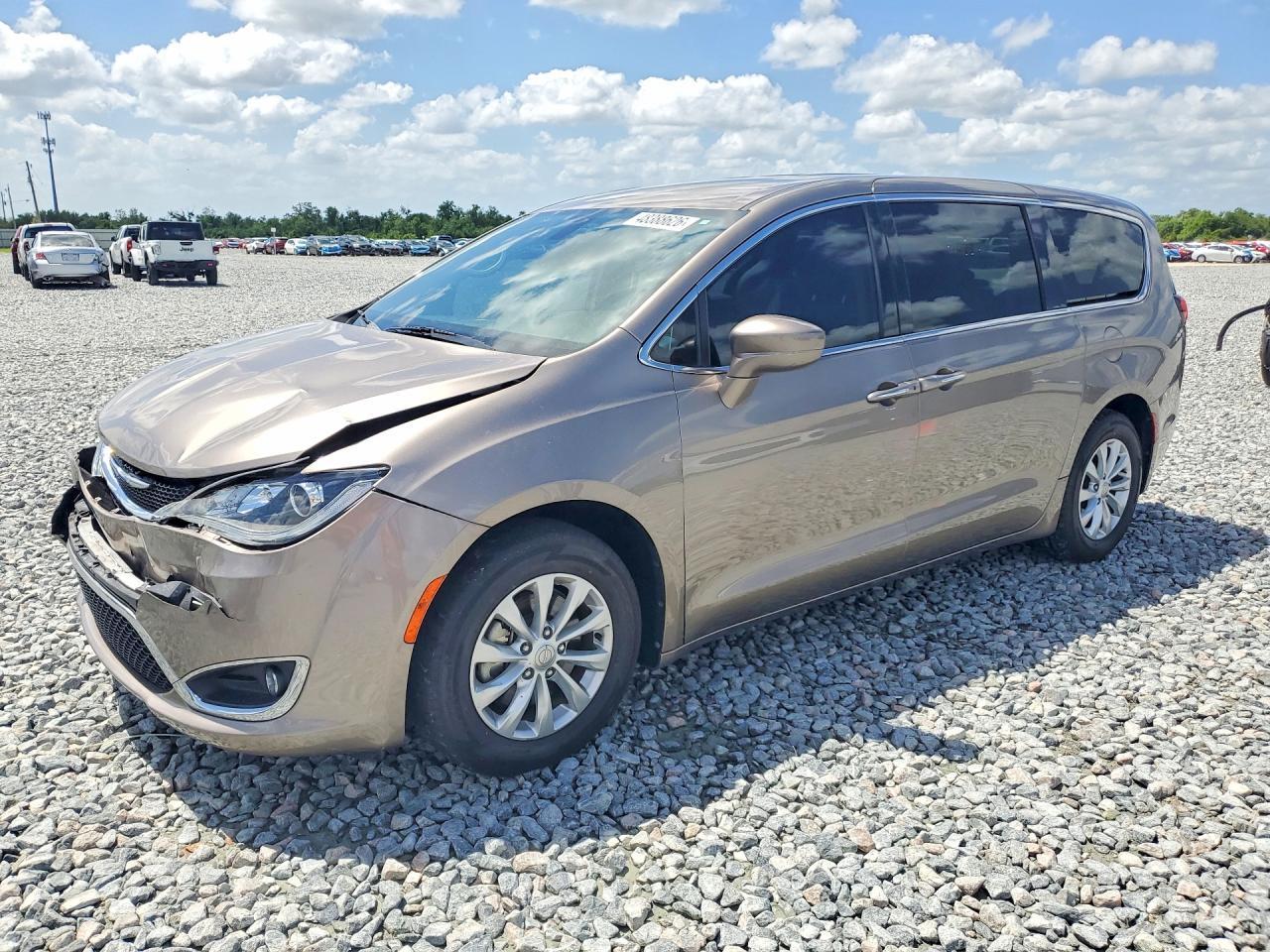 2018 Chrysler Pacifica Touring Plus