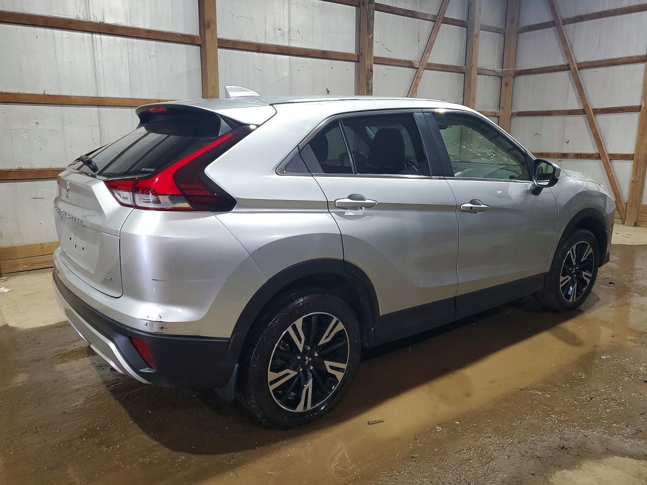 2023 Mitsubishi Eclipse Cross Se - Image 3