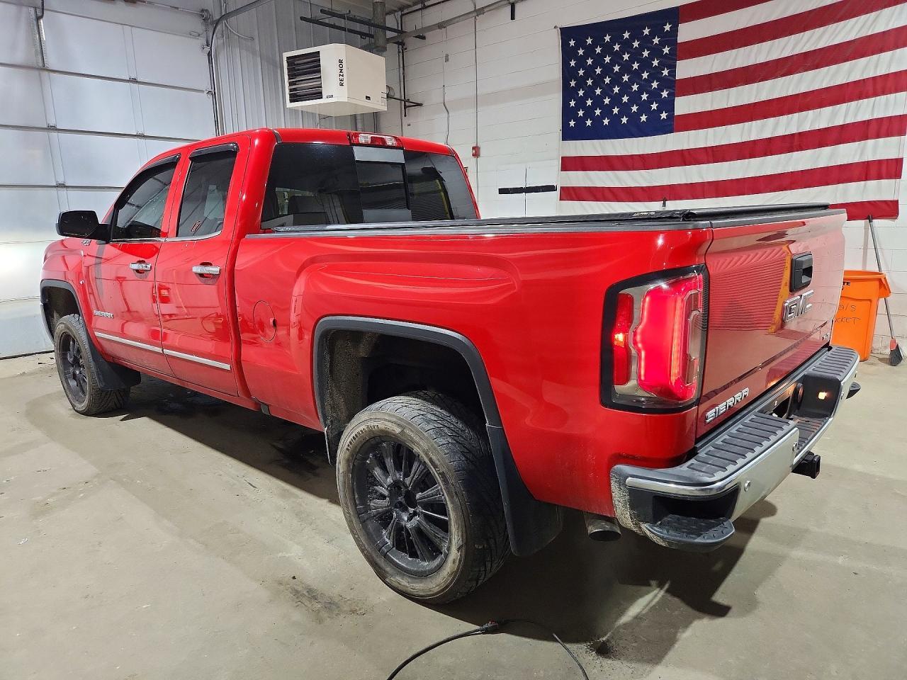 2018 GMC Sierra K1500 Slt - Image 2