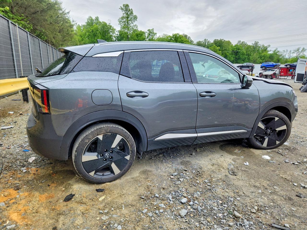 2025 Nissan Kicks Sr - Фото 3