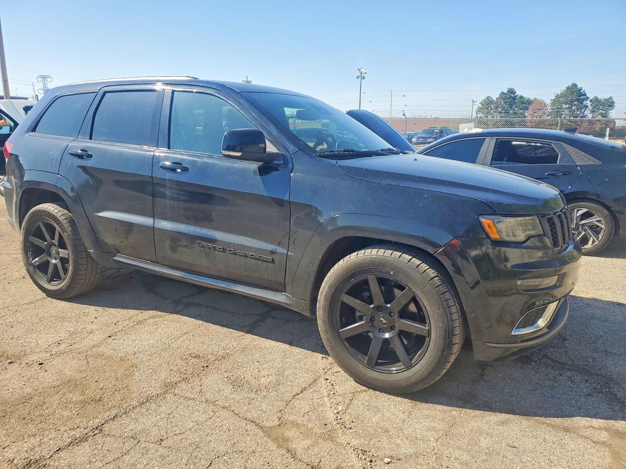 2021 Jeep Grand Cherokee Overland - Фото 4