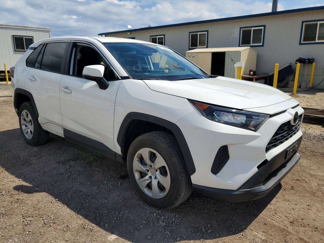 2022 Toyota Rav4 Le - Image 4