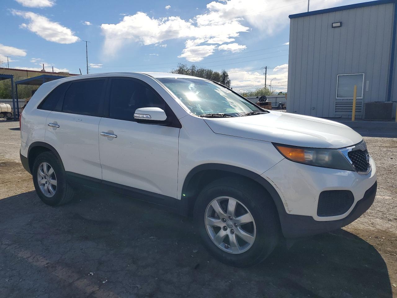 2012 Kia Sorento Lx - Image 4