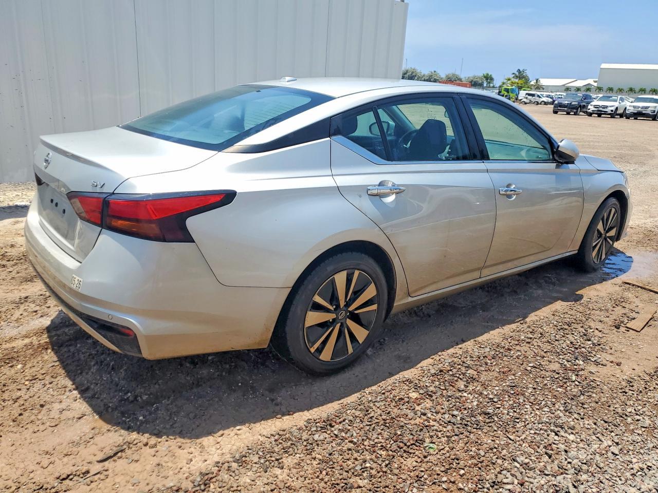 2021 Nissan Altima Sv - Фото 3