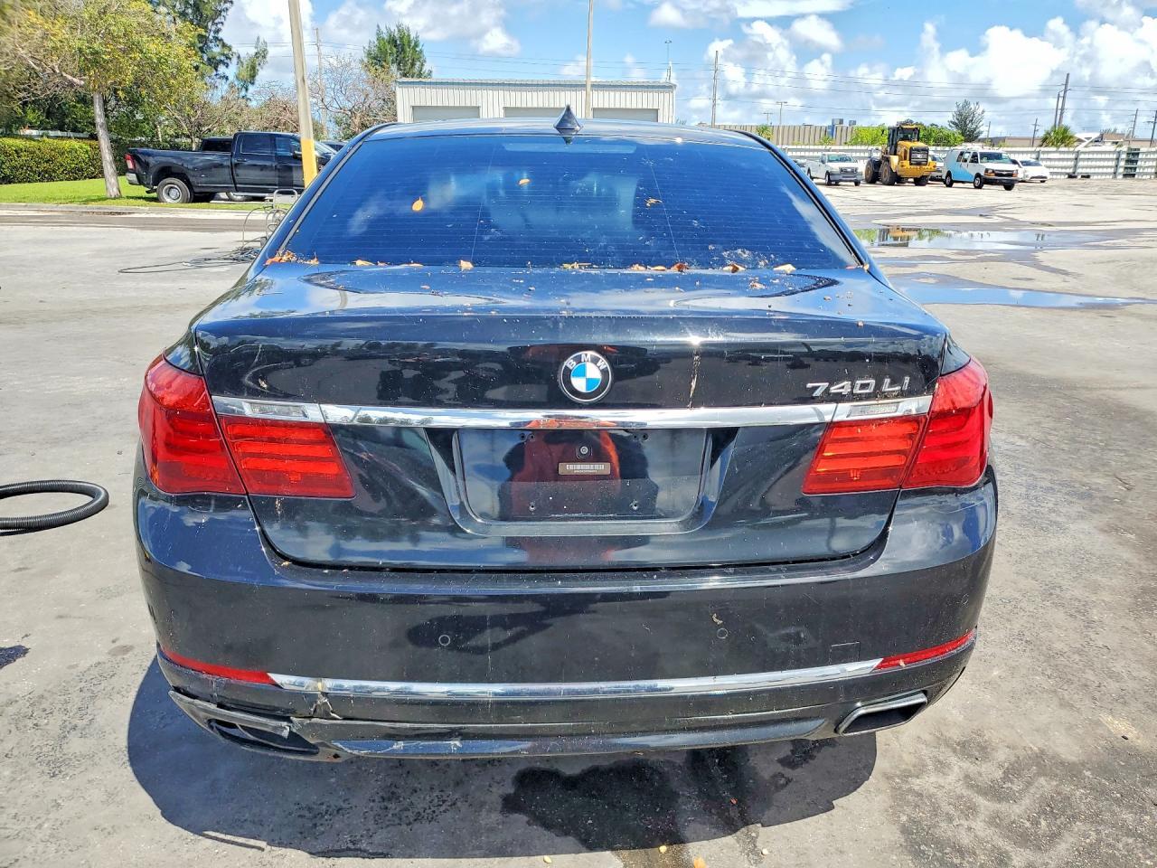 2015 BMW 740 Li - Фото 6