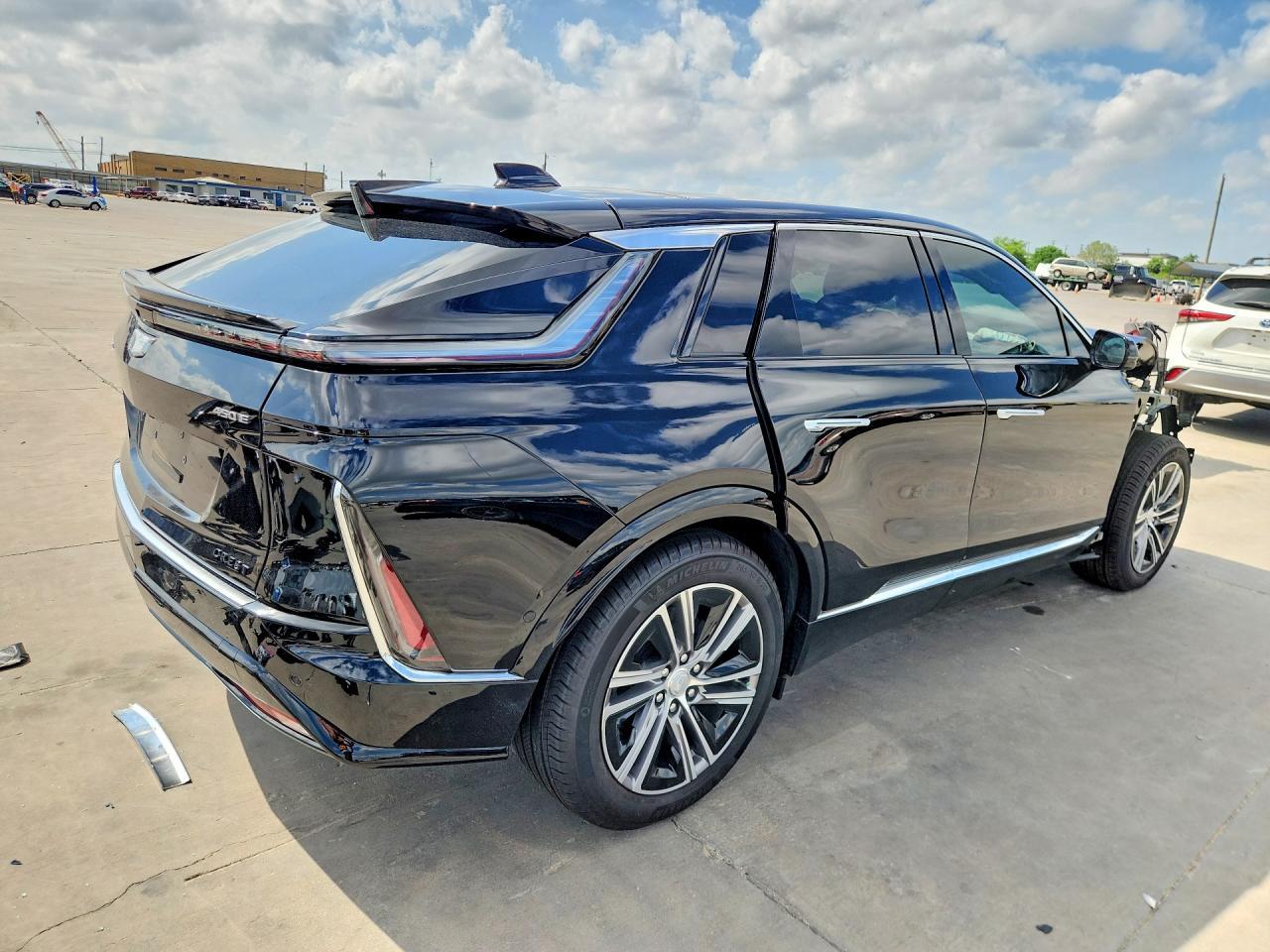 2026 Cadillac Lyriq Premium Luxury - Image 3