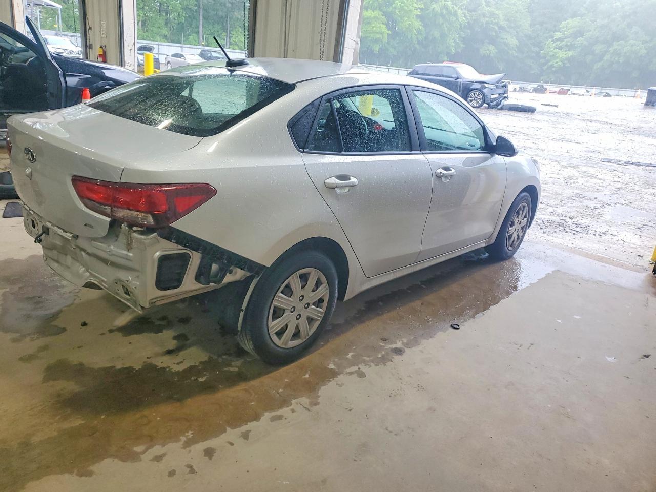 2021 Kia Rio Lx - Фото 3