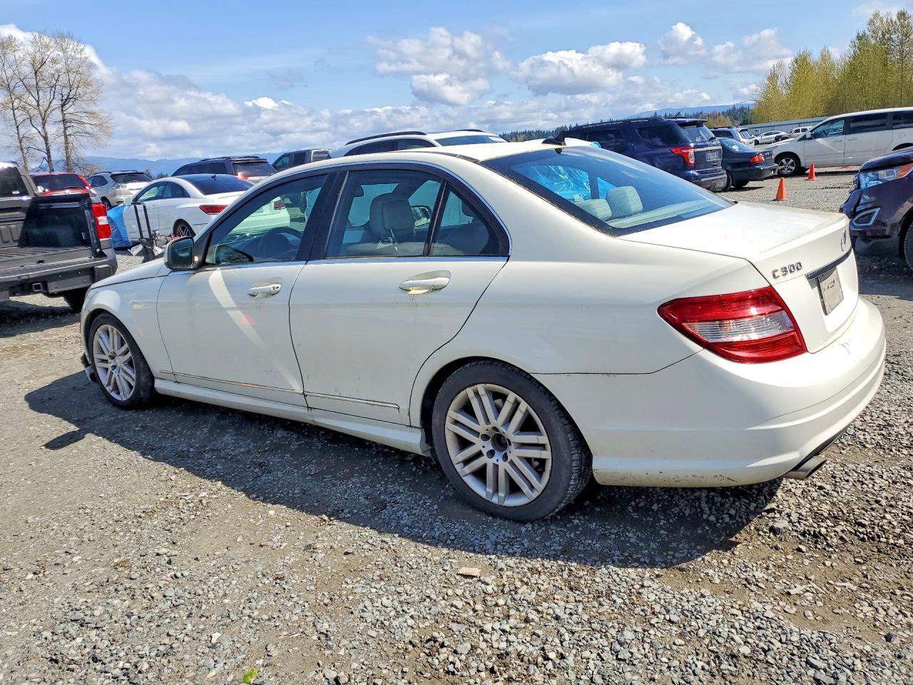 2009 Mercedes-Benz C 300 4Matic - Image 2