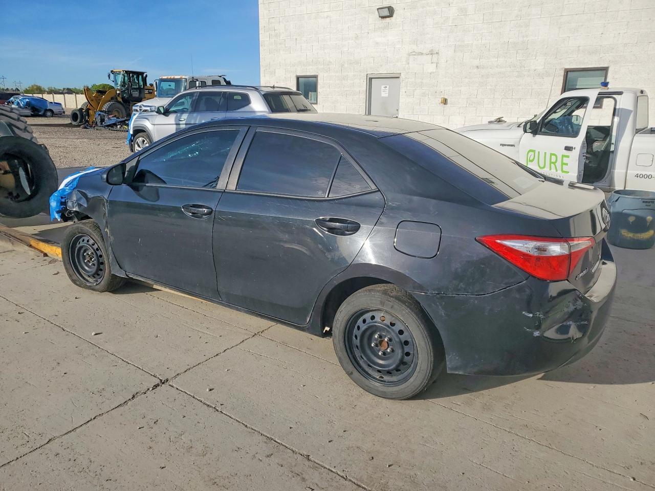 2016 Toyota Corolla Le - Image 2