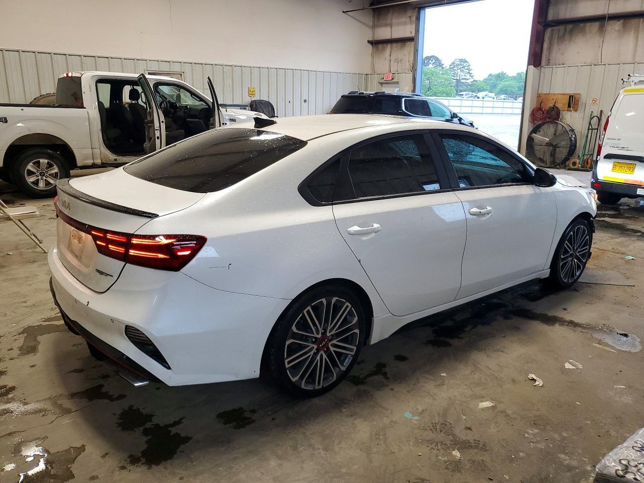 2023 Kia Forte Gt - Фото 3