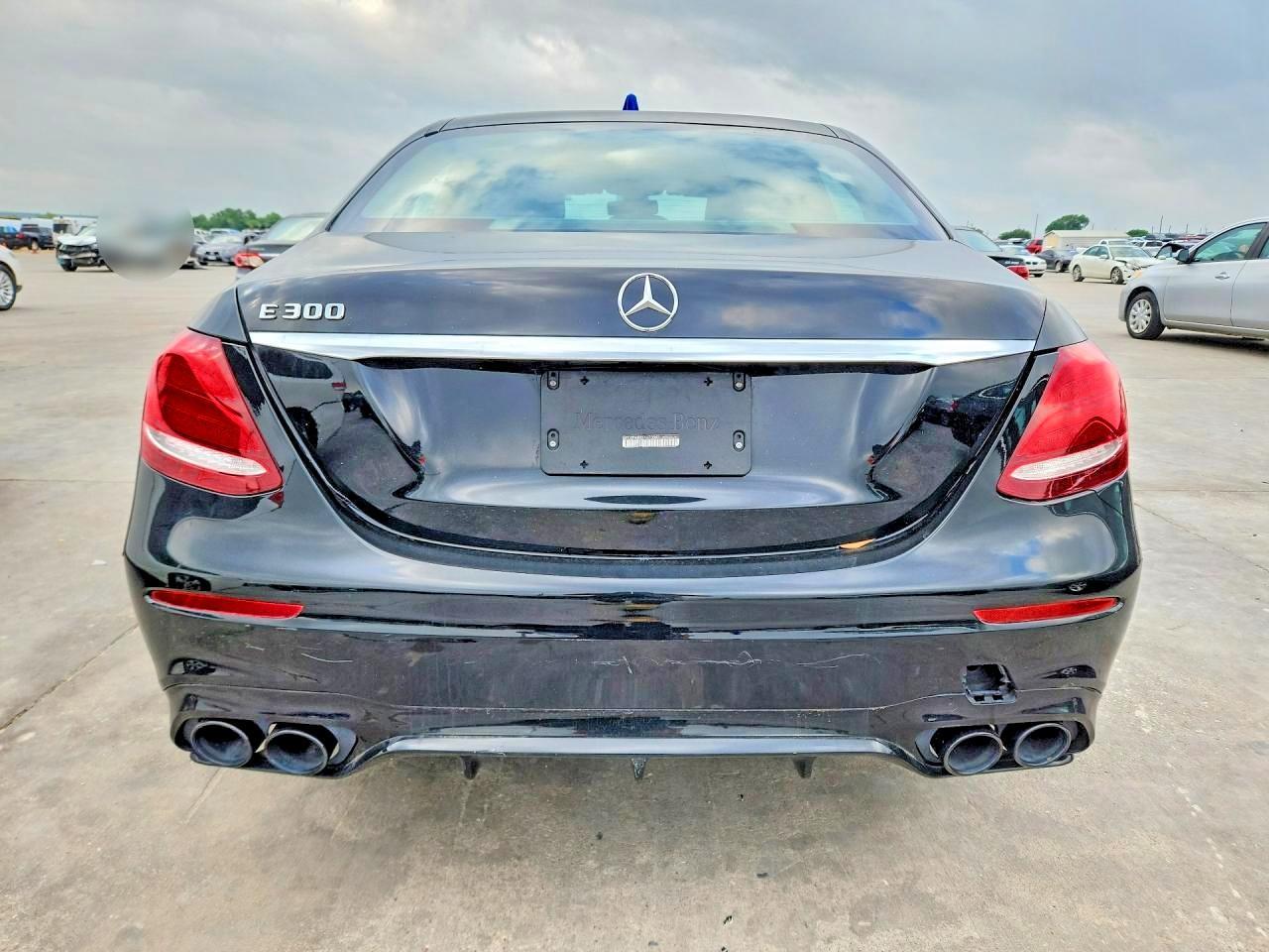 2019 Mercedes-Benz E 300 - Фото 6