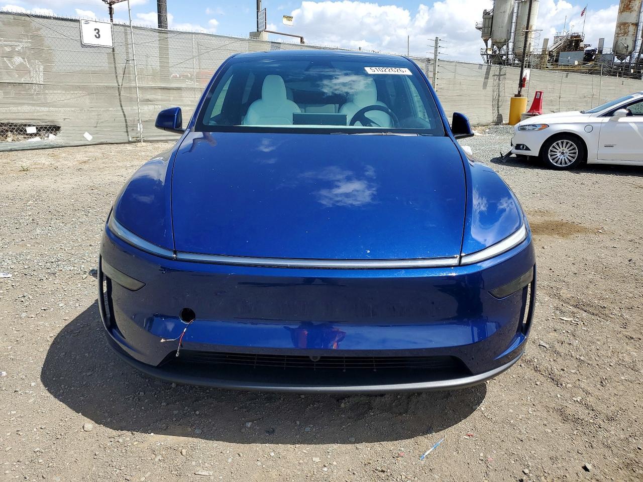 2026 Tesla Model Y - Image 5