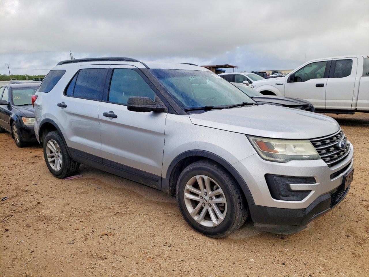 2016 Ford Explorer - Image 4