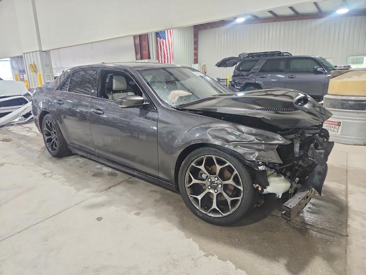 2017 Chrysler 300 S - Image 4