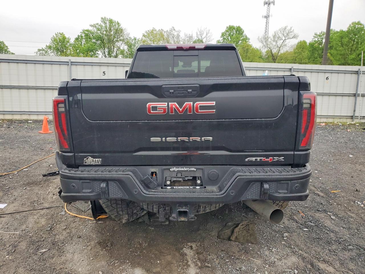 2024 GMC Sierra K2500 At4X - Фото 6