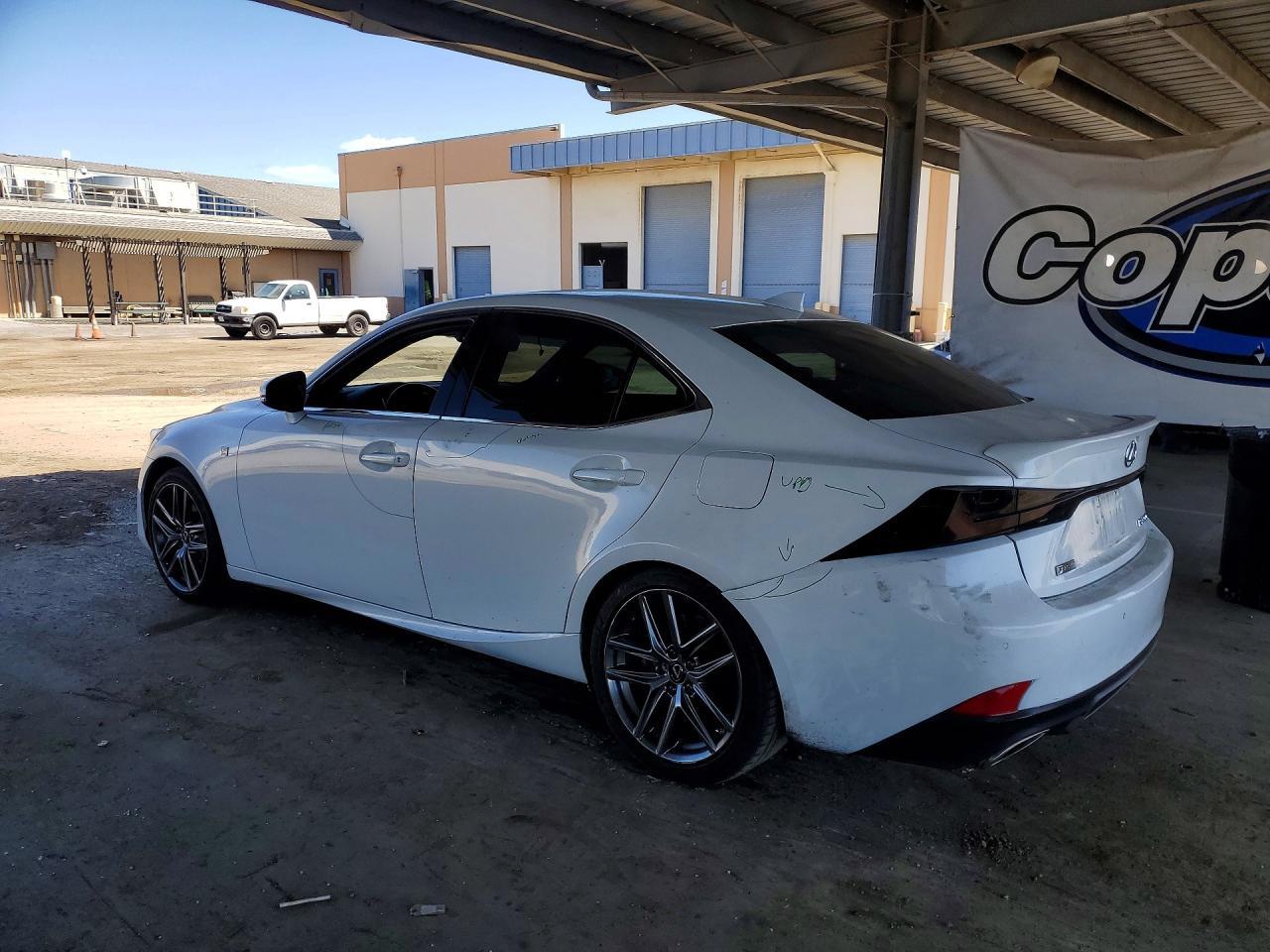 2019 Lexus Is 300 Base - Фото 2