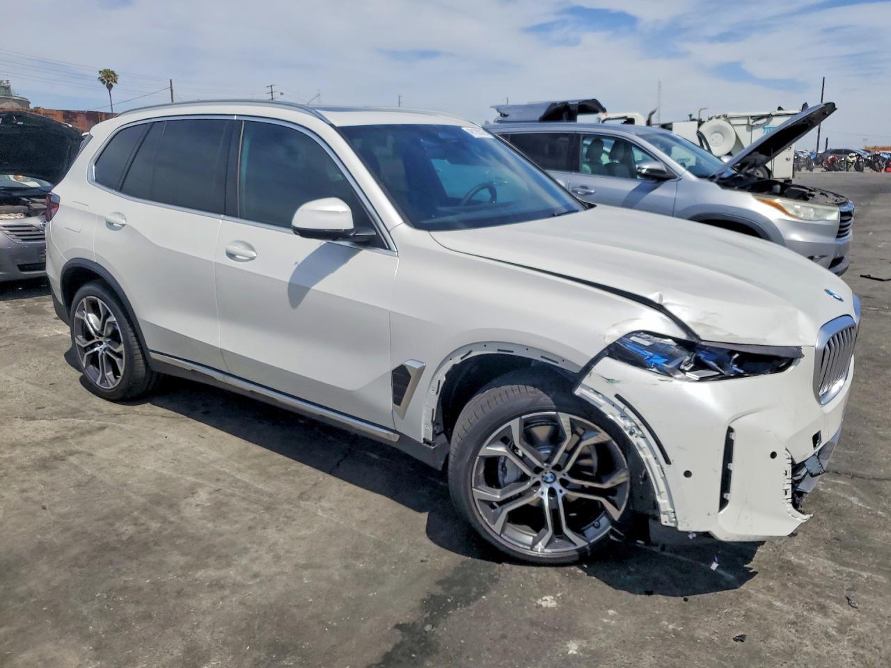 2026 BMW X5 xDrive40I - Image 4