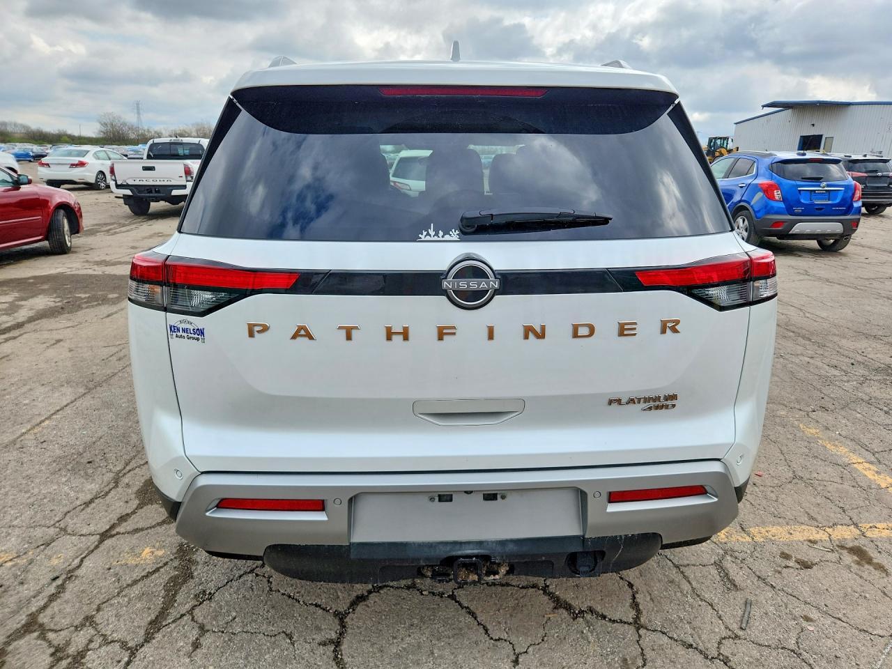 2025 Nissan Pathfinder Platinum - Фото 6