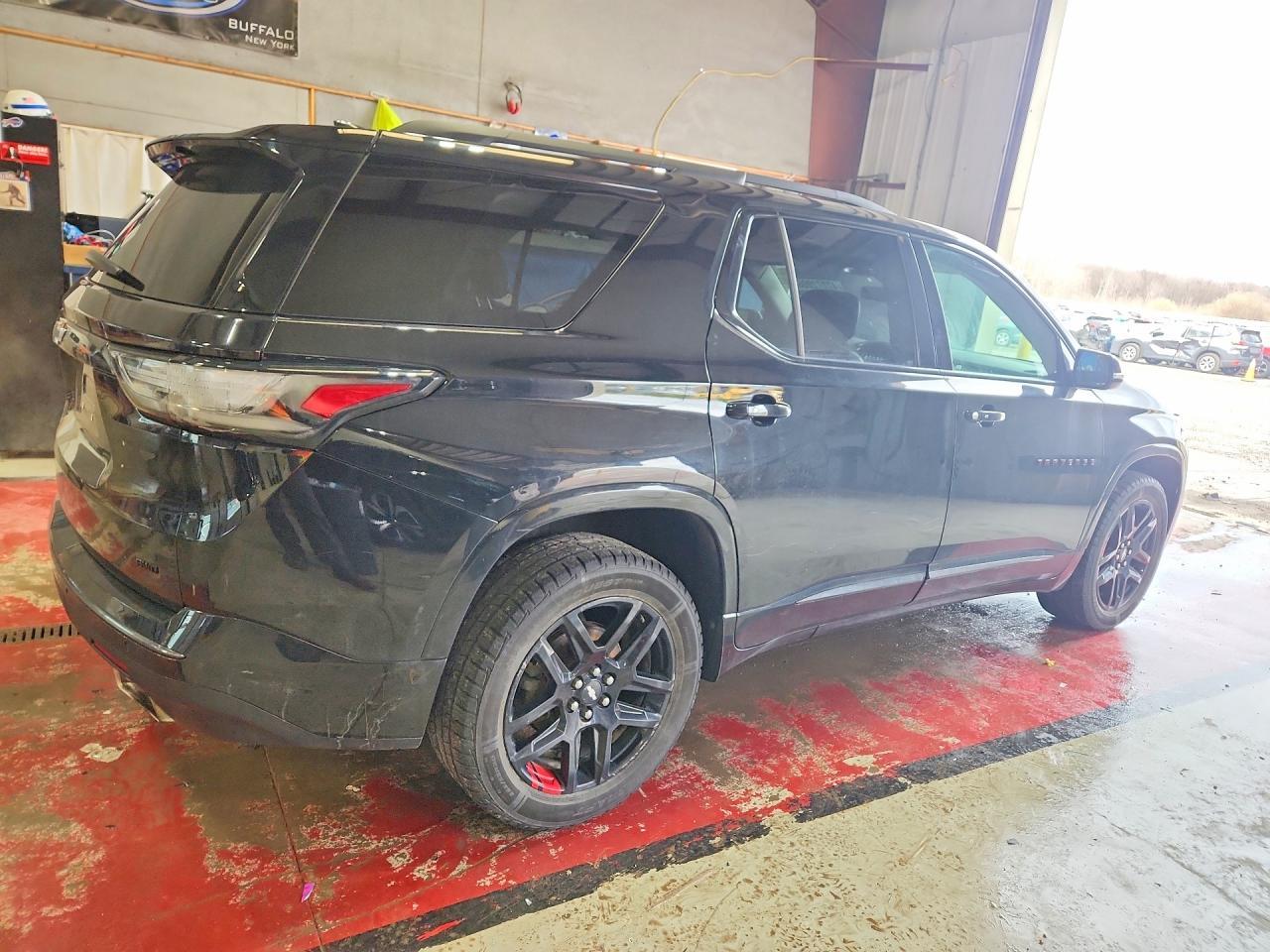 2018 Chevrolet Traverse Premier - Фото 3