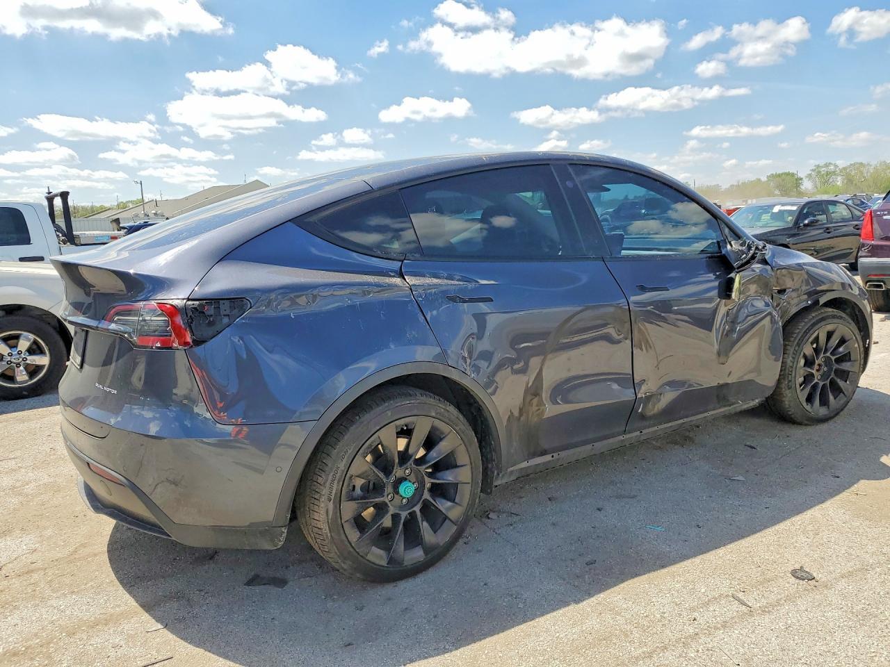 2021 Tesla Model Y - Фото 3