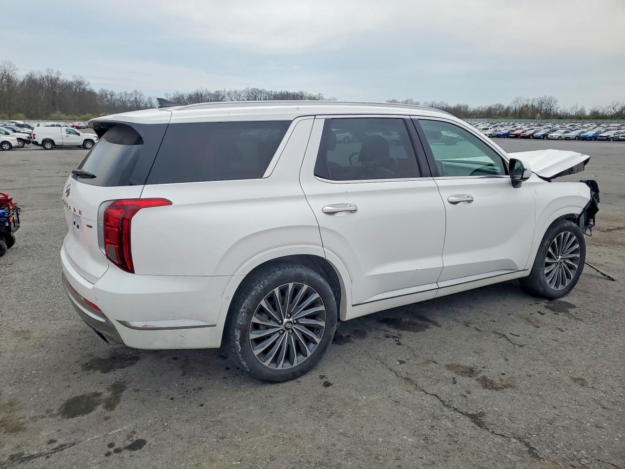 2023 Hyundai Palisade Calligraphy - Image 3