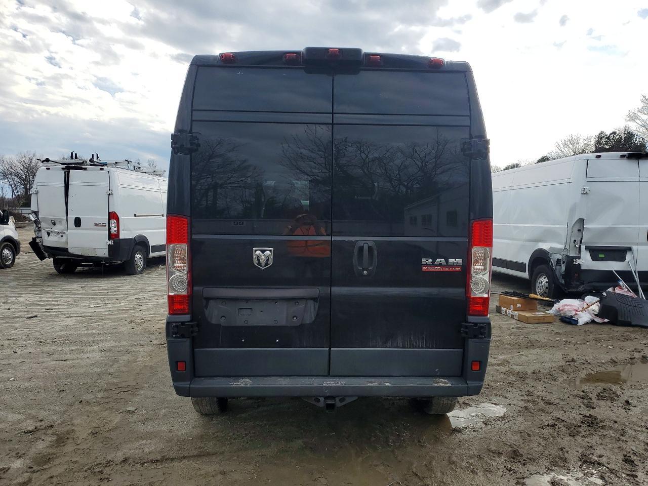 2018 Ram Promaster 2500 Delivery Van - Фото 6