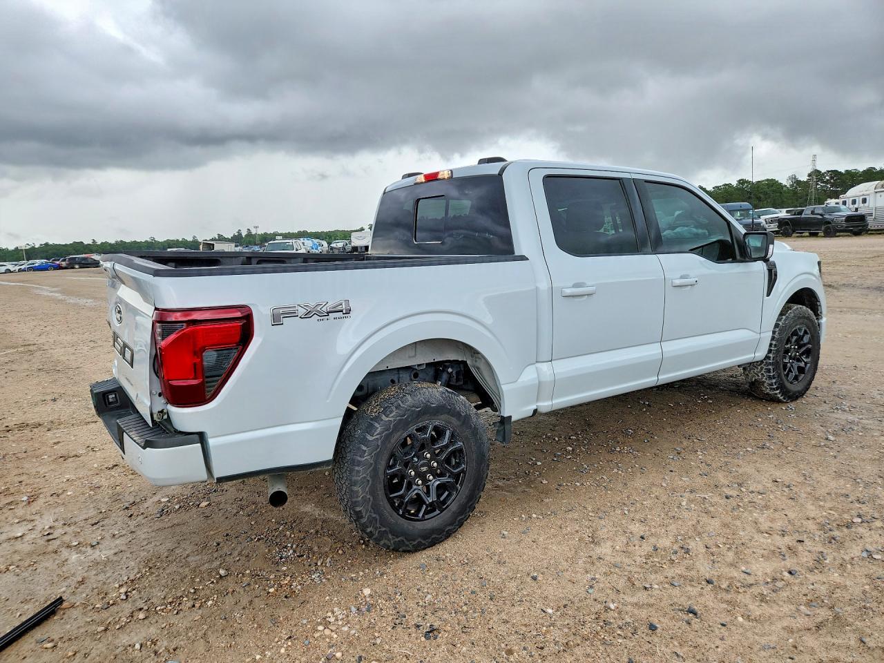 2025 Ford F150 Xlt - Фото 3