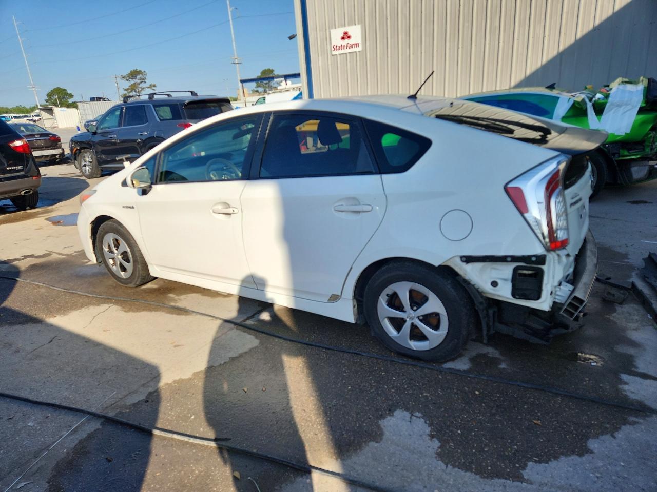 2013 Toyota Prius Two - Фото 2