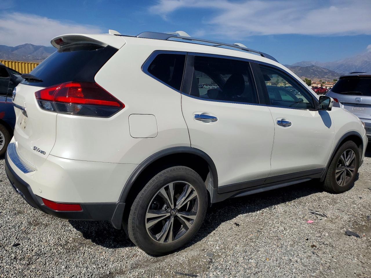 2020 Nissan Rogue Sv - Image 3