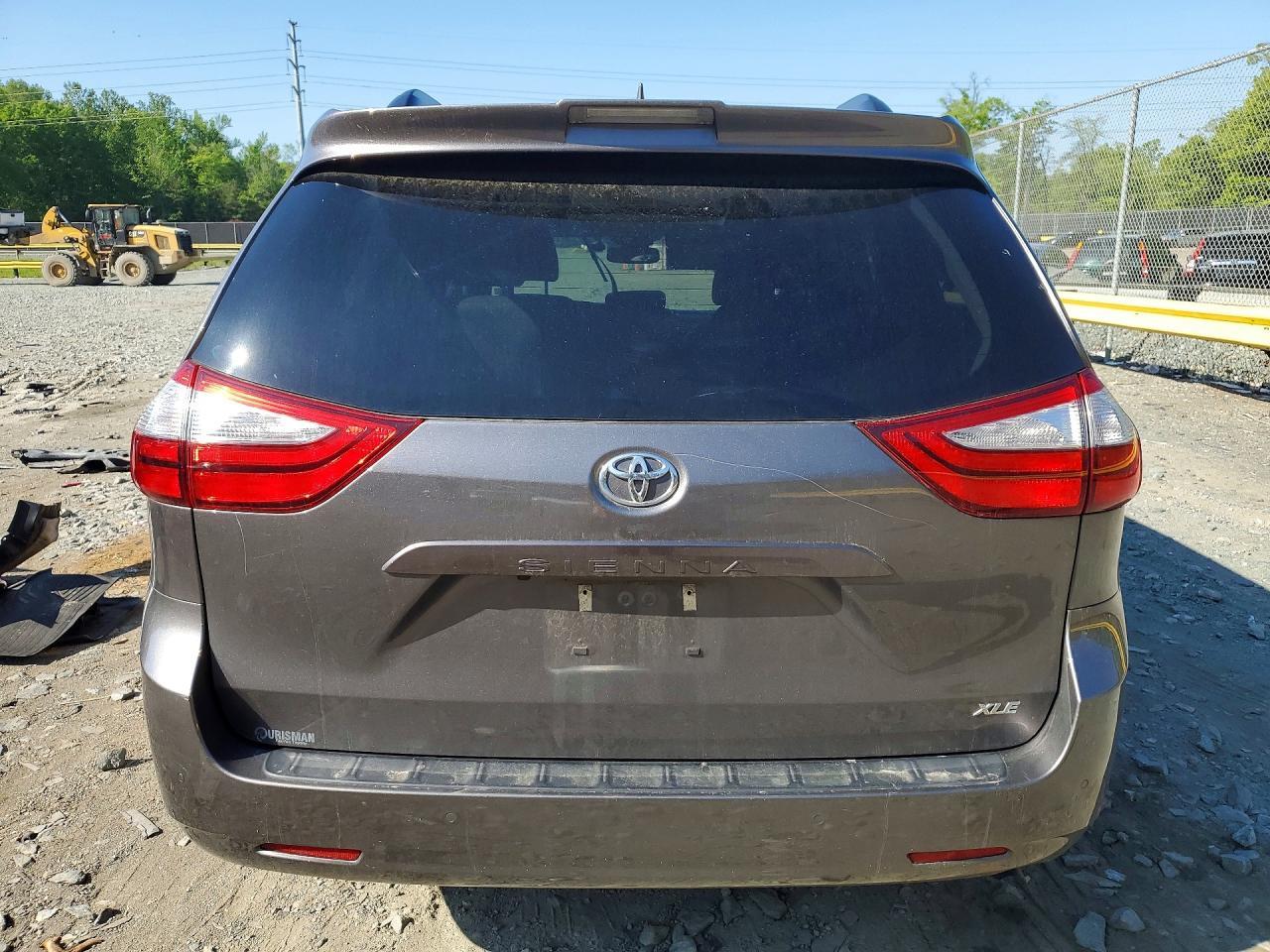 2018 Toyota Sienna Xle 8-Passenger - Фото 6