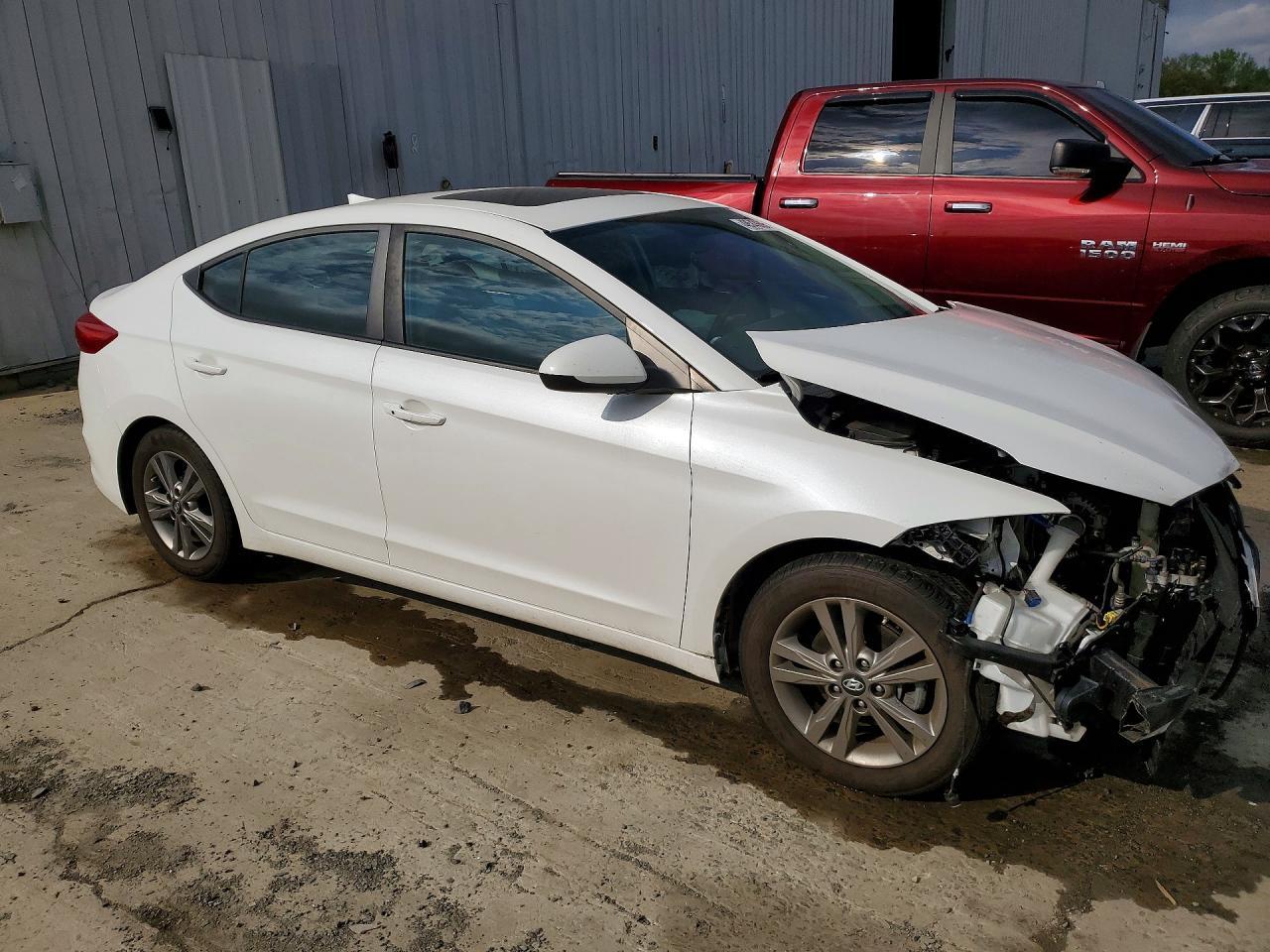 2017 Hyundai Elantra Value Edition - Фото 4