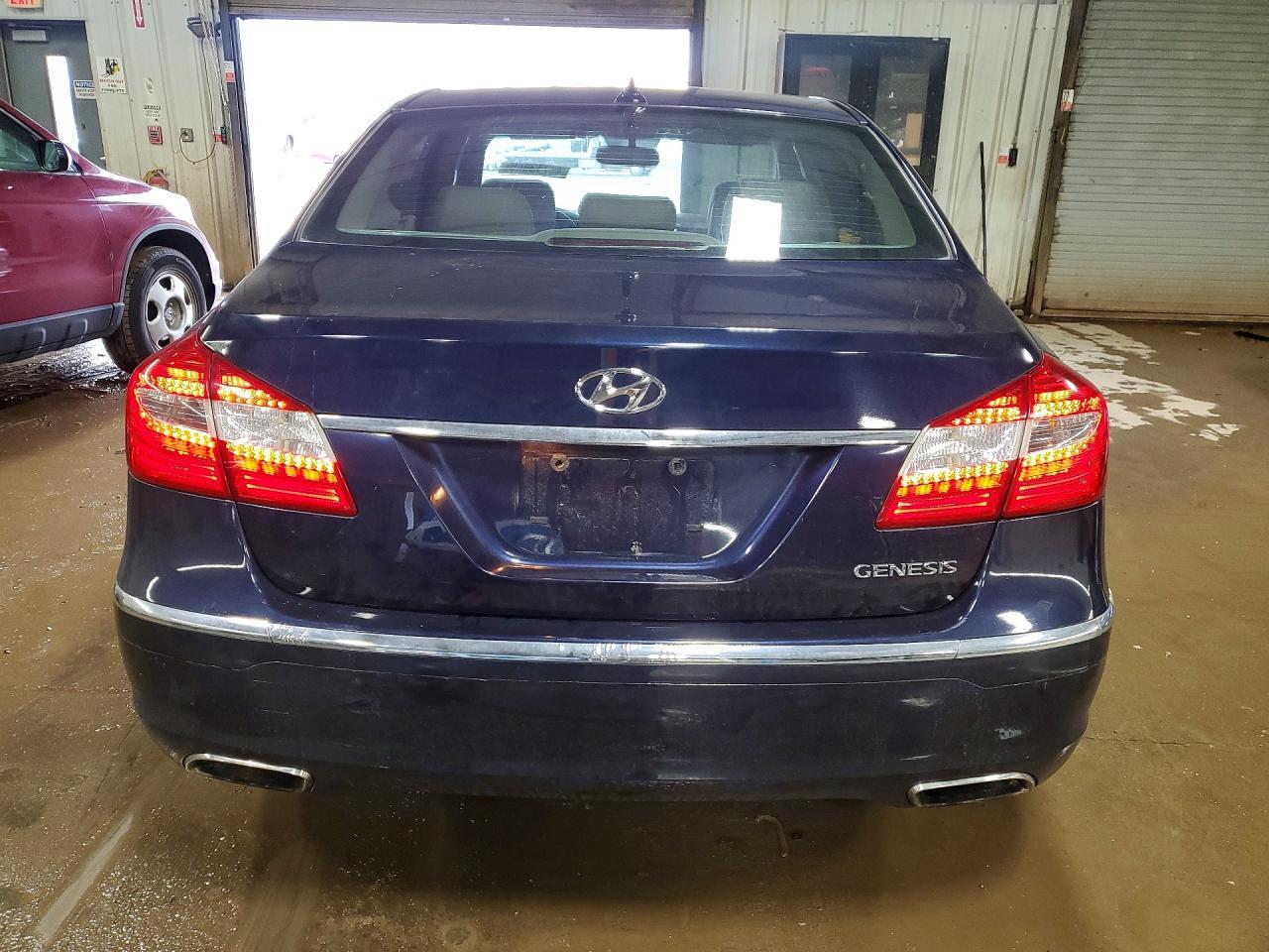 2012 Hyundai Genesis 3.8L V6 - Фото 6