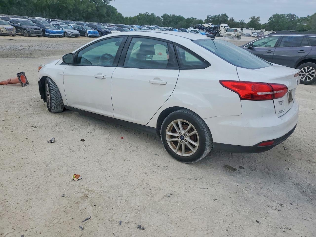 2016 Ford Focus Se - Фото 2