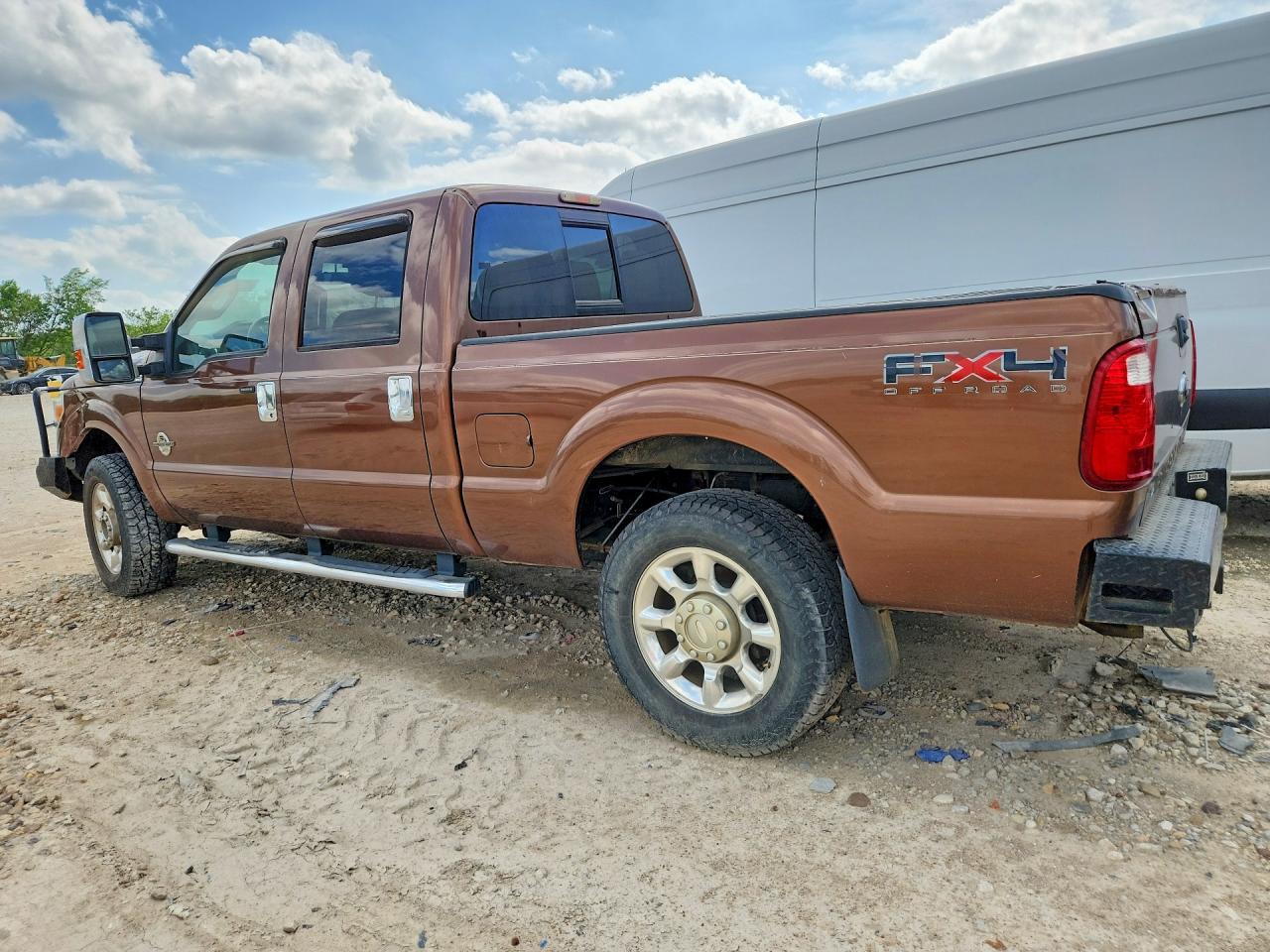 2011 Ford F250 Super Duty - Image 2