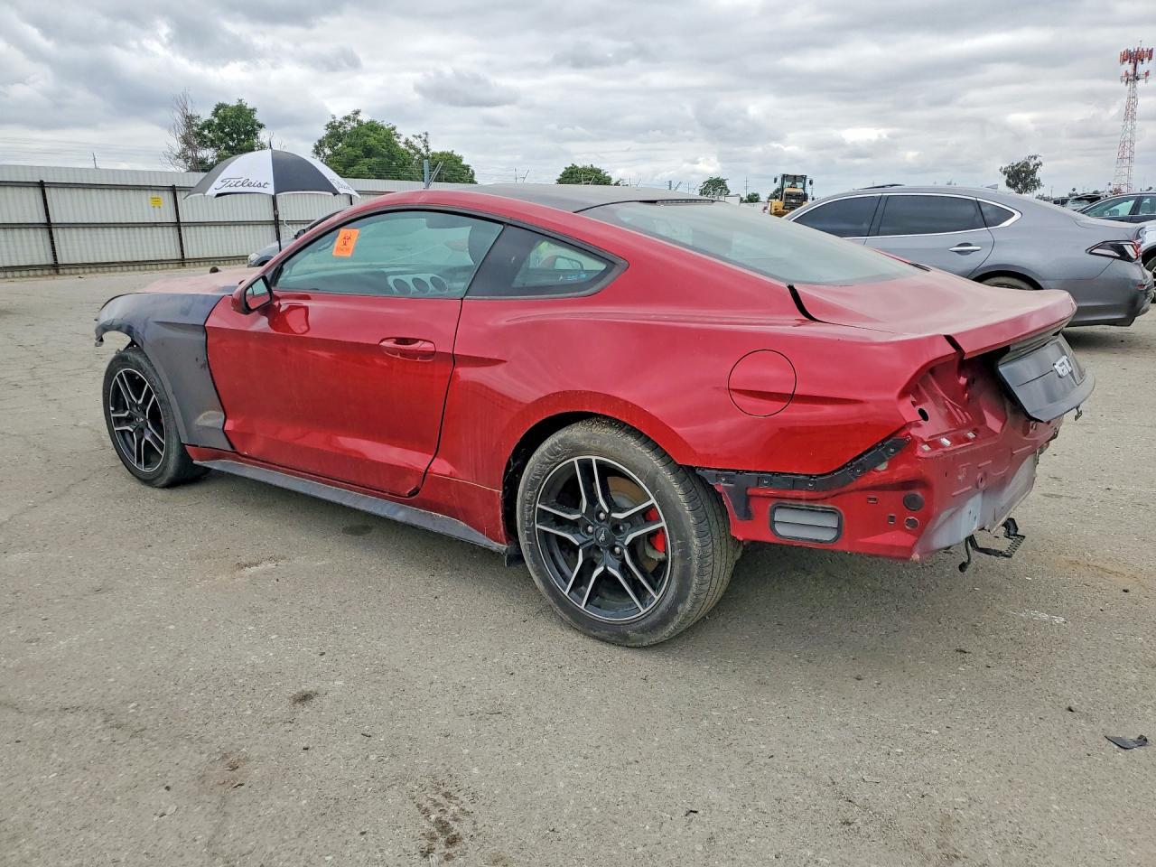 2020 Ford Mustang Gt - Фото 2
