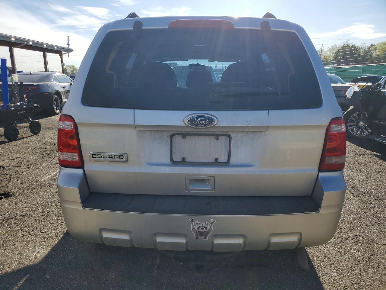 2011 Ford Escape Xls - Image 6
