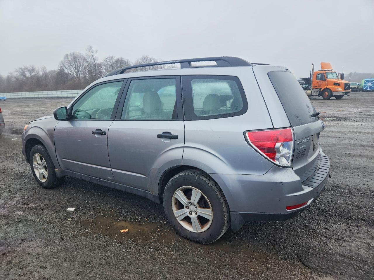 2010 Subaru Forester - Image 2