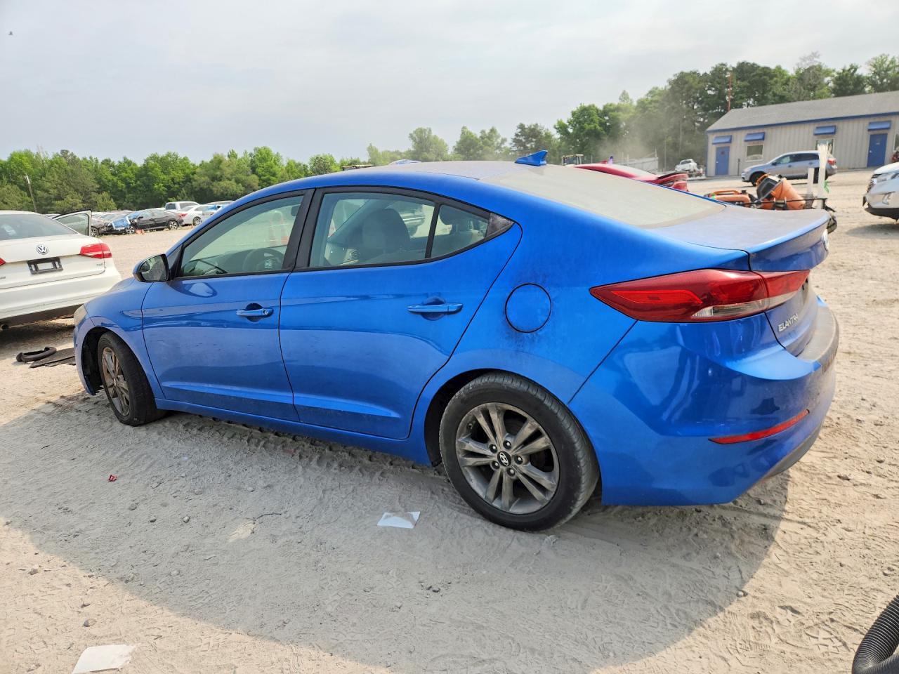 2017 Hyundai Elantra Se - Image 2