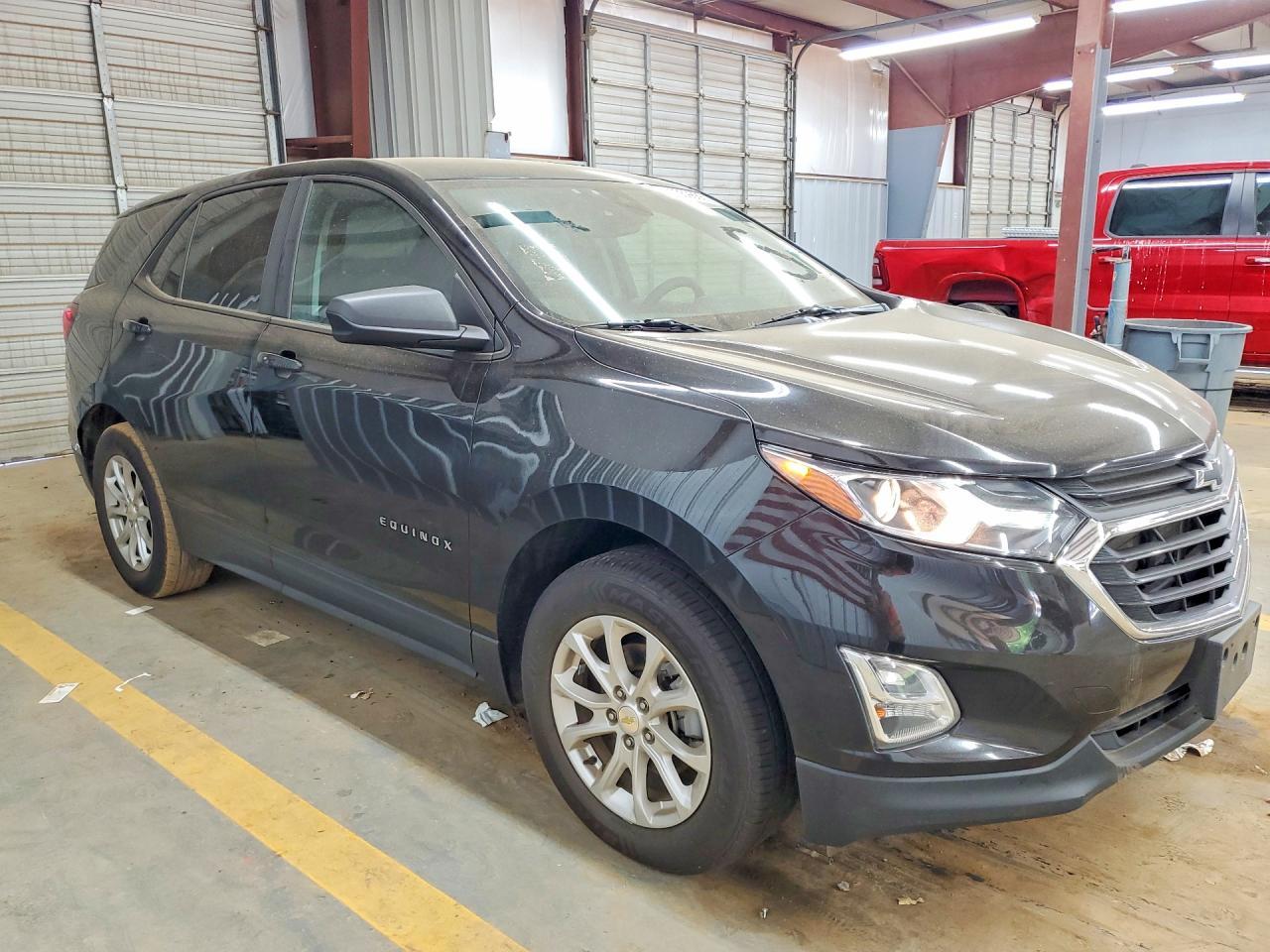 2021 Chevrolet Equinox Ls - Фото 4