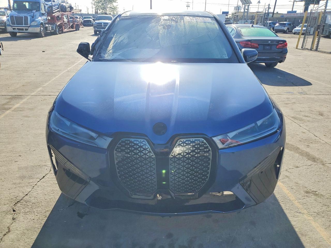 2024 BMW Ix xDrive50 - Фото 5