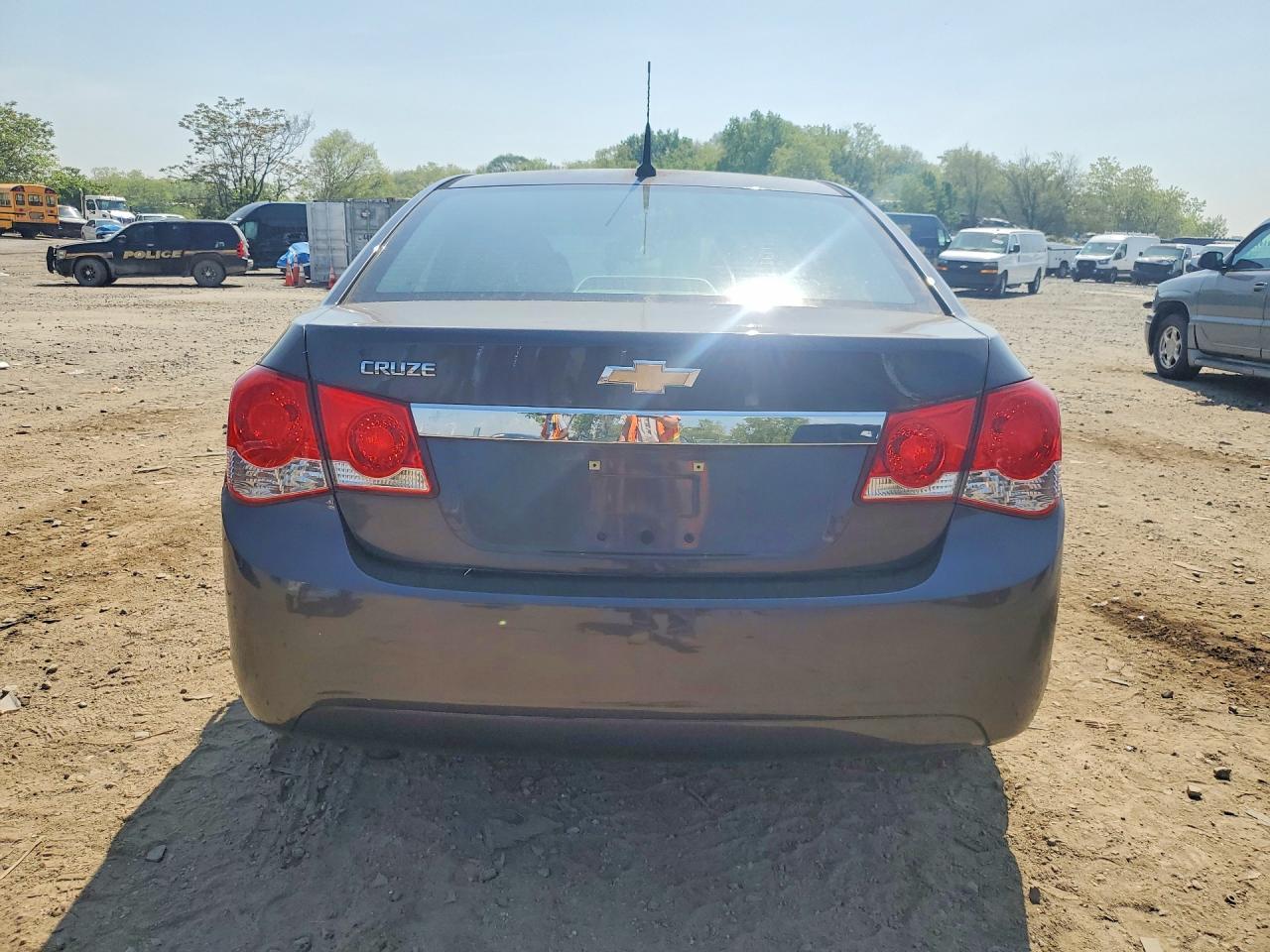 2014 Chevrolet Cruze Ls - Фото 6