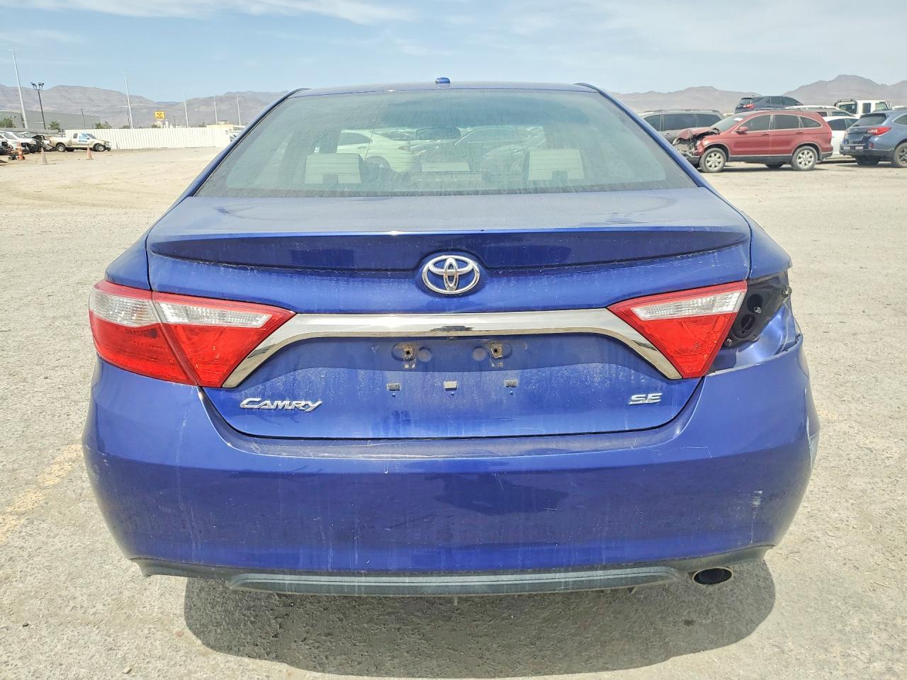 2016 Toyota Camry Le - Фото 6