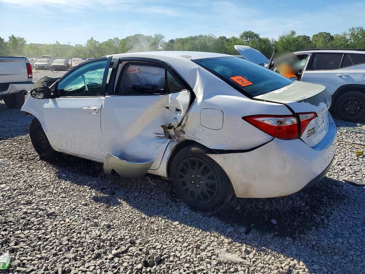 2016 Toyota Corolla Le - Image 2